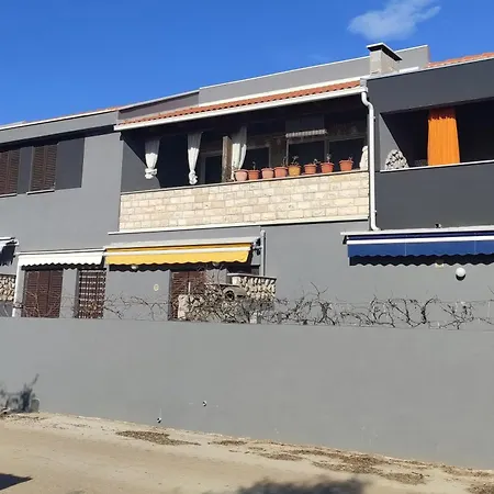 - Pedinka 294e Appartamento