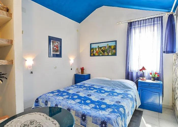 - Pedinka 294e Appartement Vir